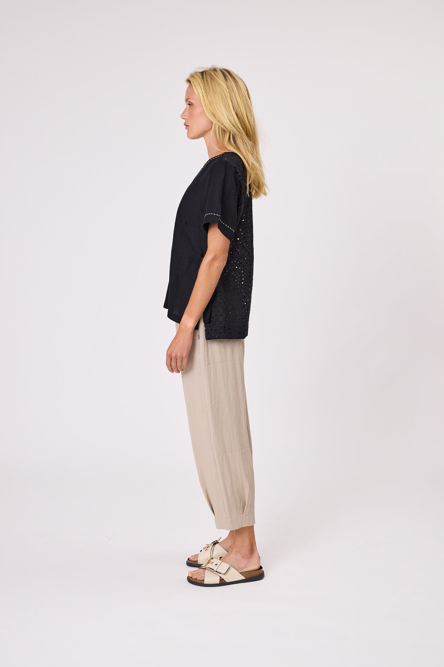 Design Nation Lotus Top - Black
