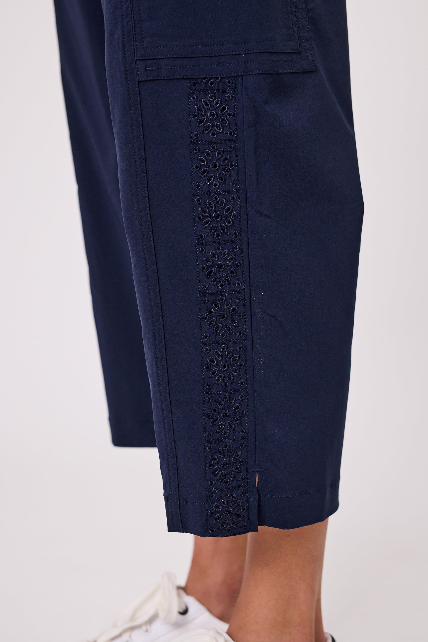 Design Nation Merit Capri - Navy