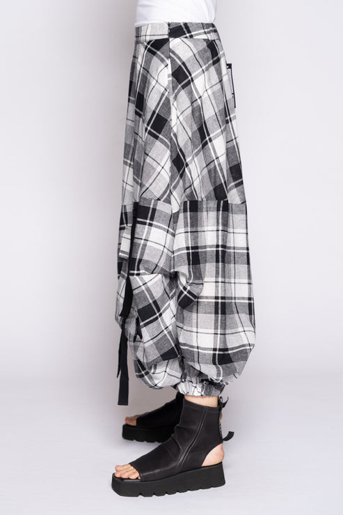 Dogstar Arya Tuck Skirt - Black
