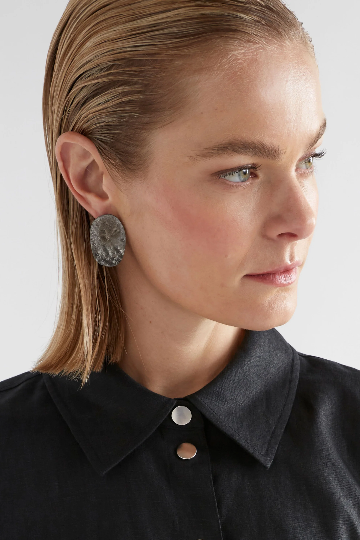 Elk Gild Stud Earring - Gunmetal