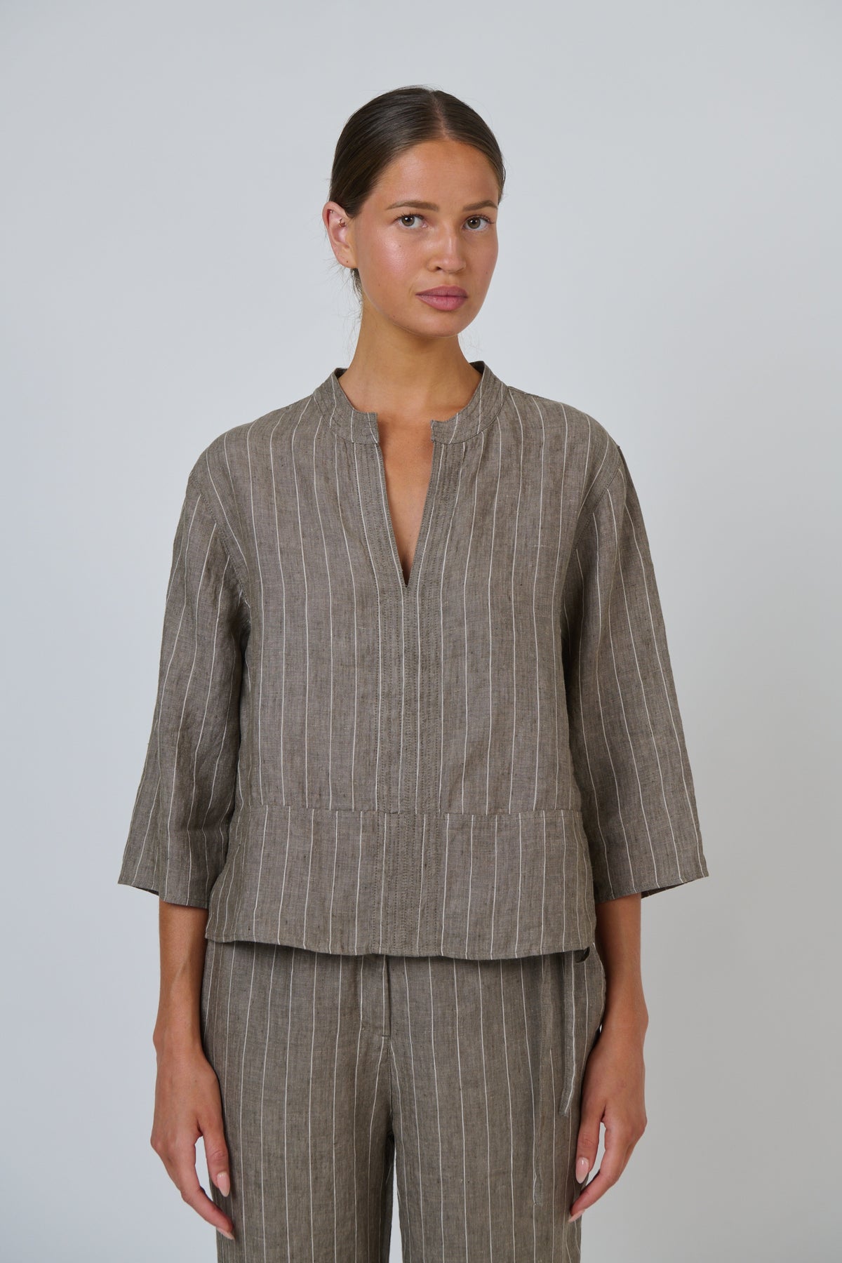 Naturals GA668 Linen Top - Gauze