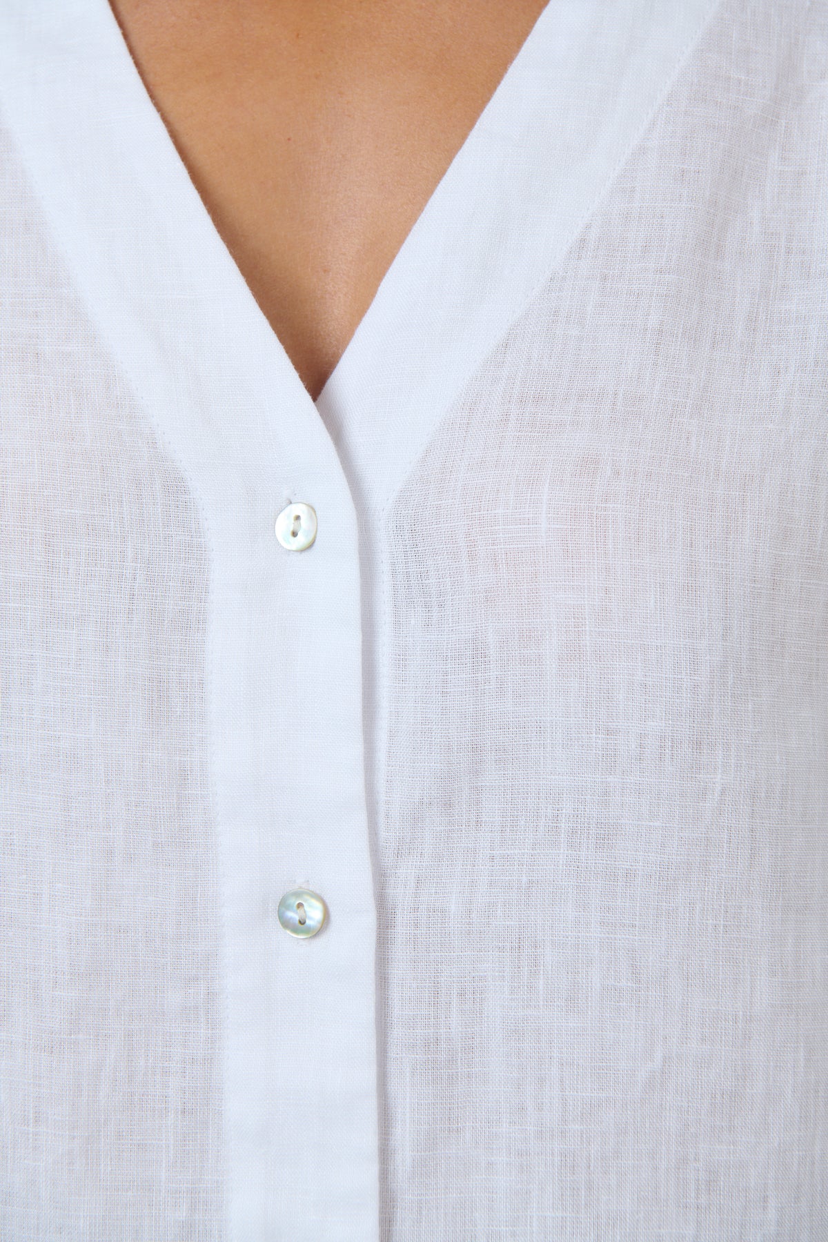 Naturals GA717 Linen Top - White