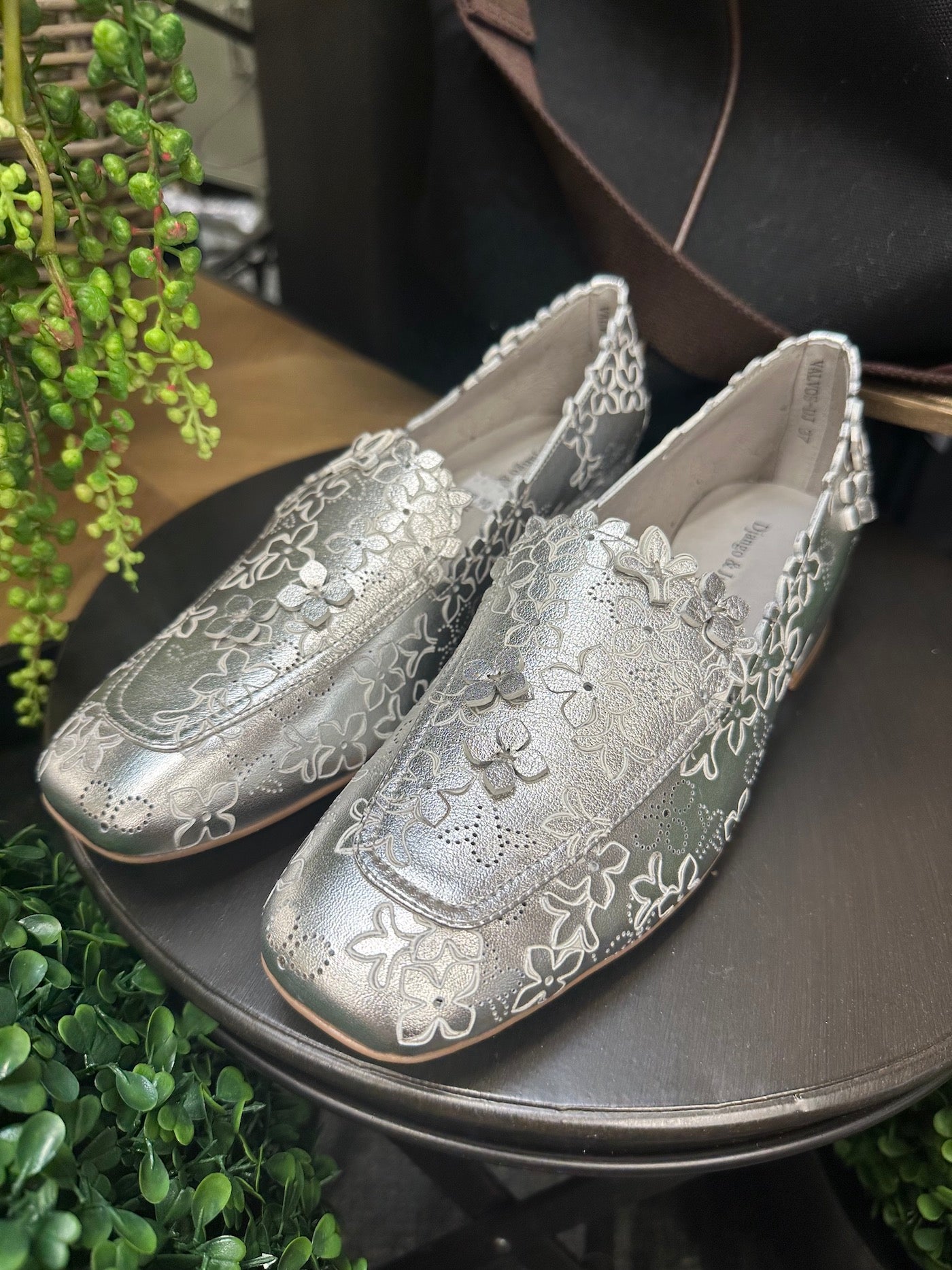 Django & Juliette Valvos Loafer - Silver