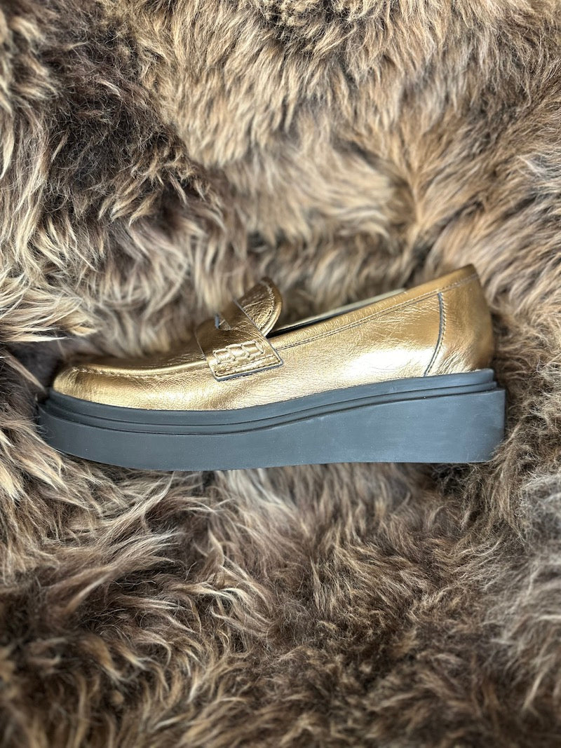 Top End Zoafa Loafer - Old Gold Shine