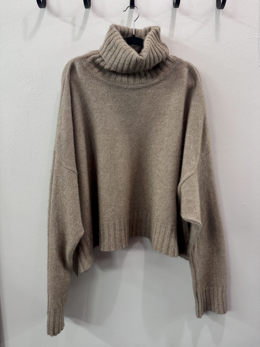 Lela Jacobs U Turtle Crop - Natural