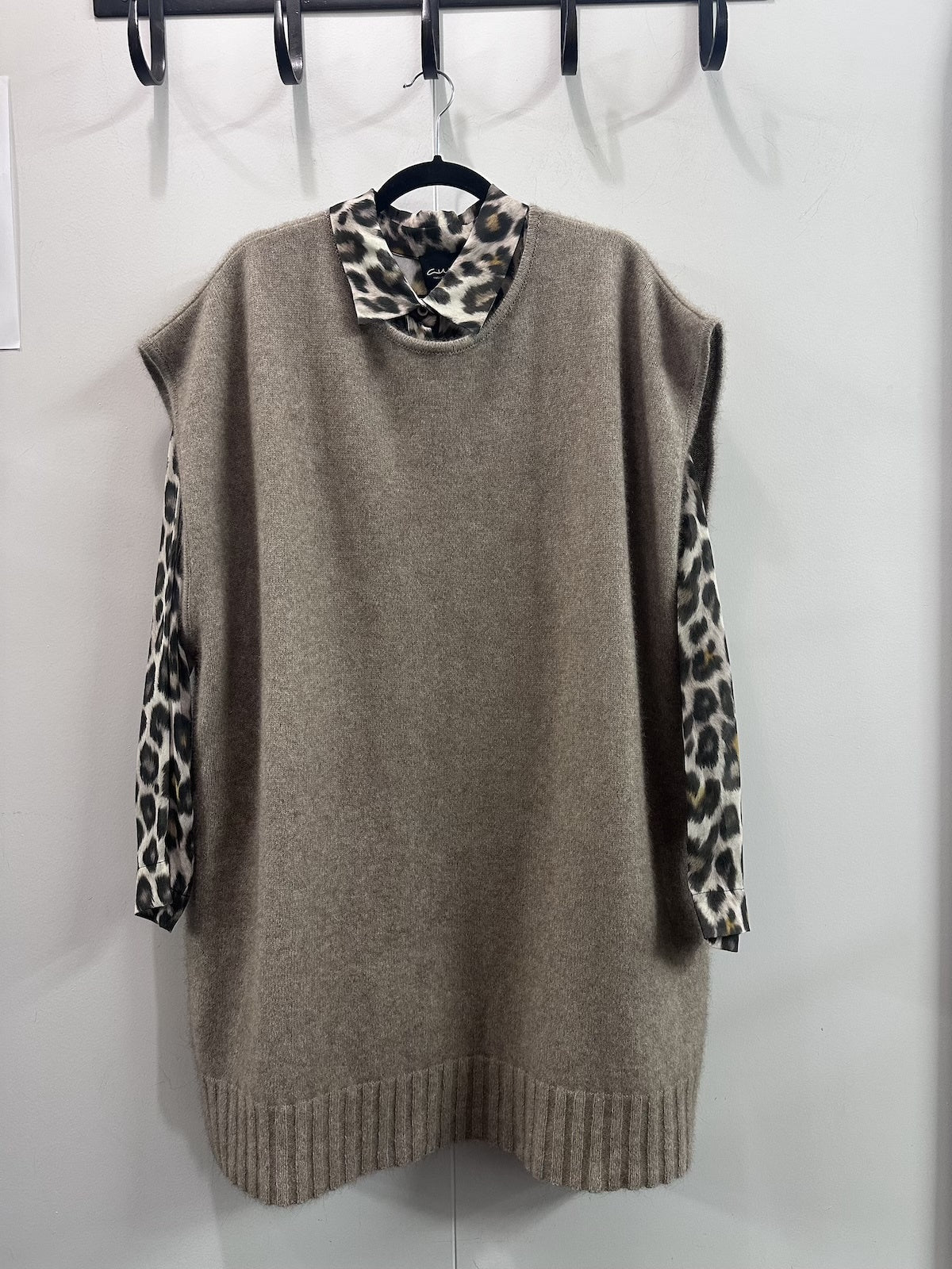 Lela Jacobs U Vest - Natural