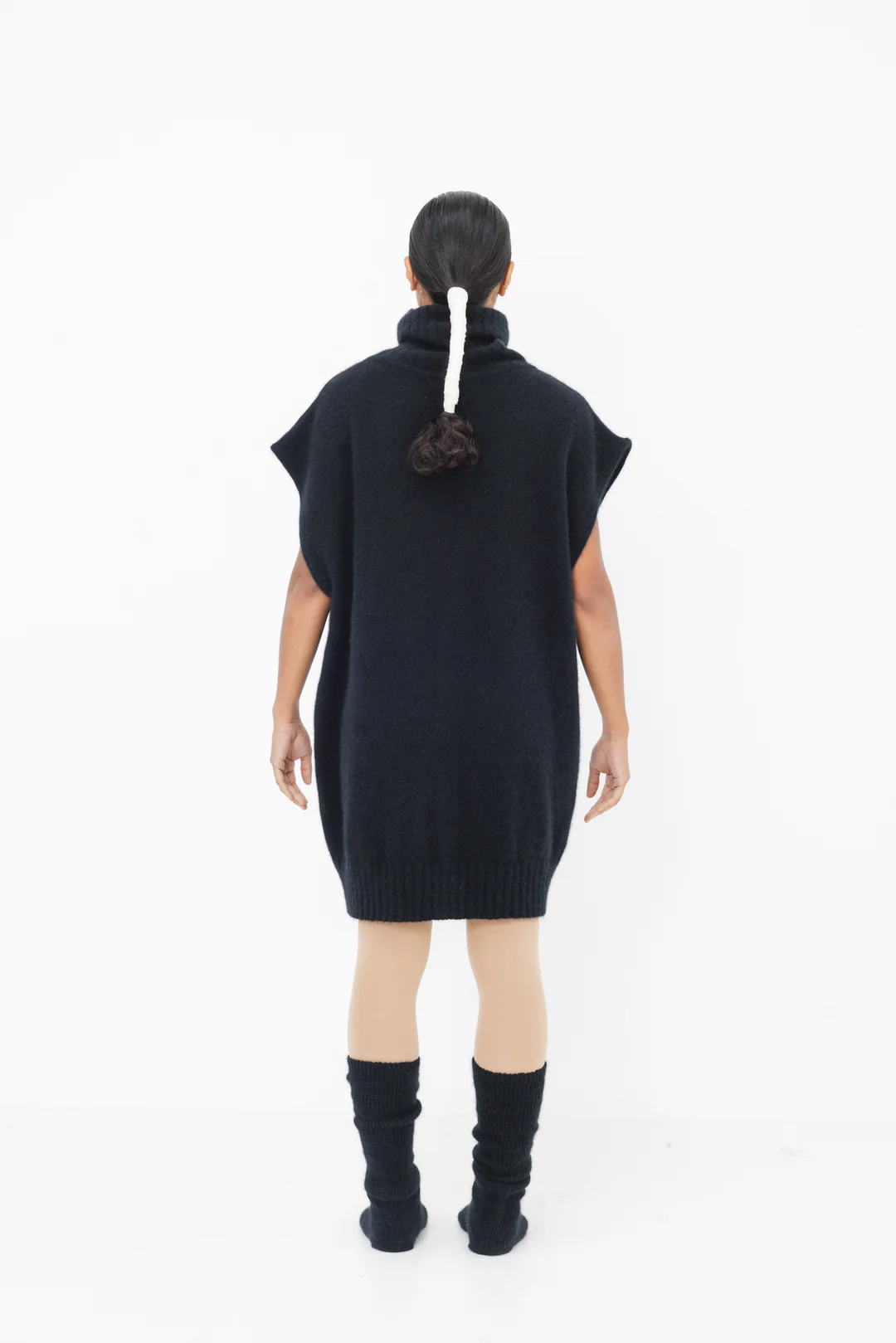 Lela Jacobs U Turtle Vest - Black
