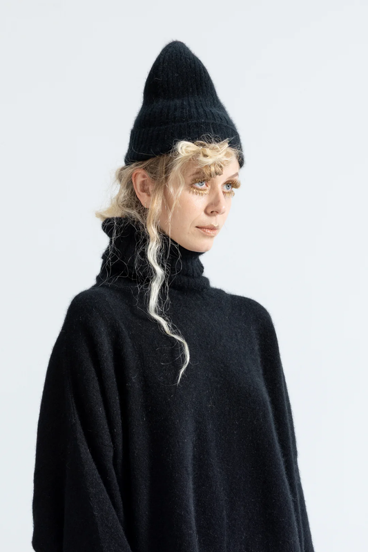 Lela Jacobs U Beanie - Black