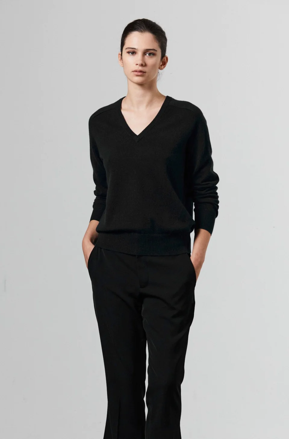 Laing Amy Cashmere V-Neck - Black