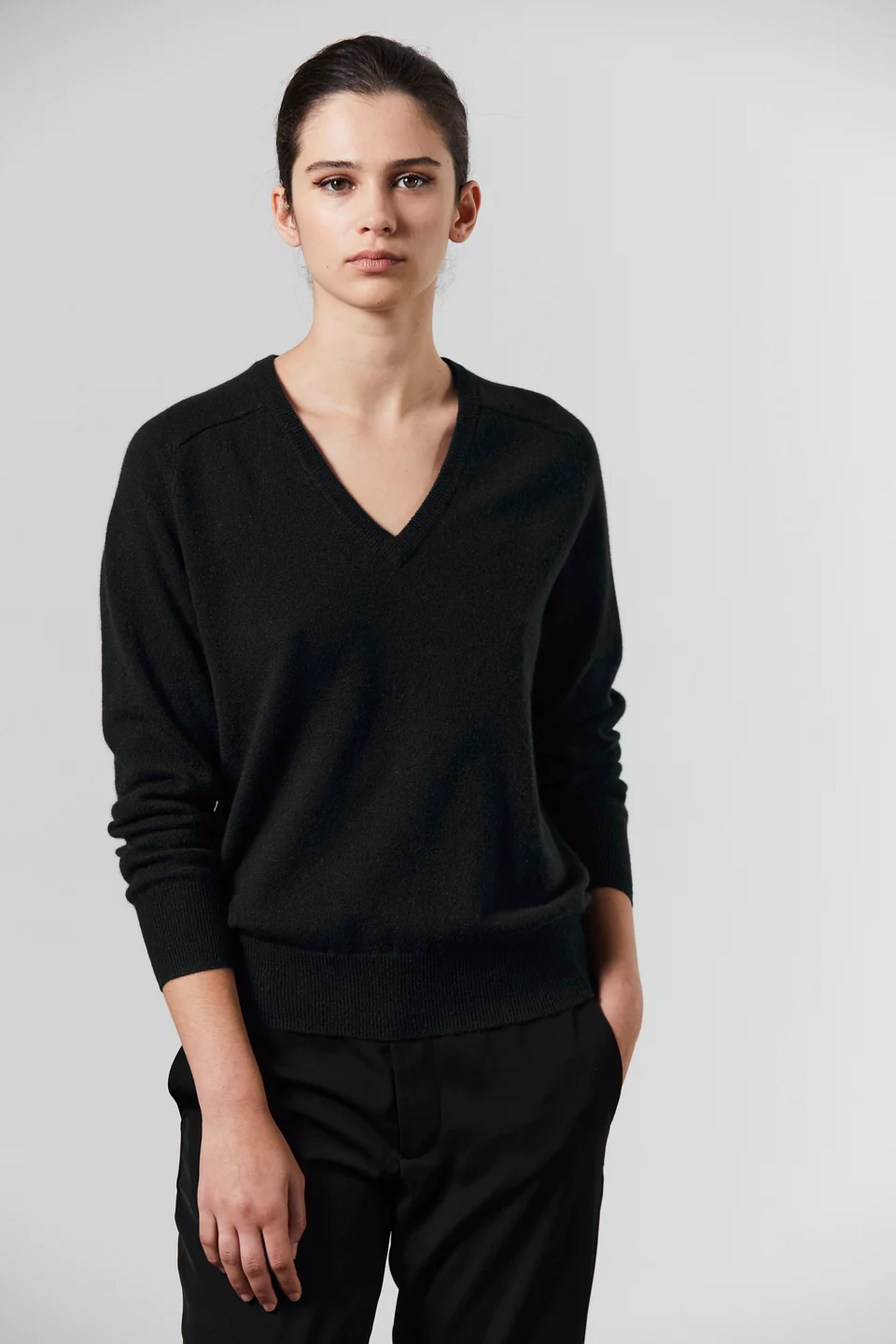 Laing Amy Cashmere V-Neck - Black