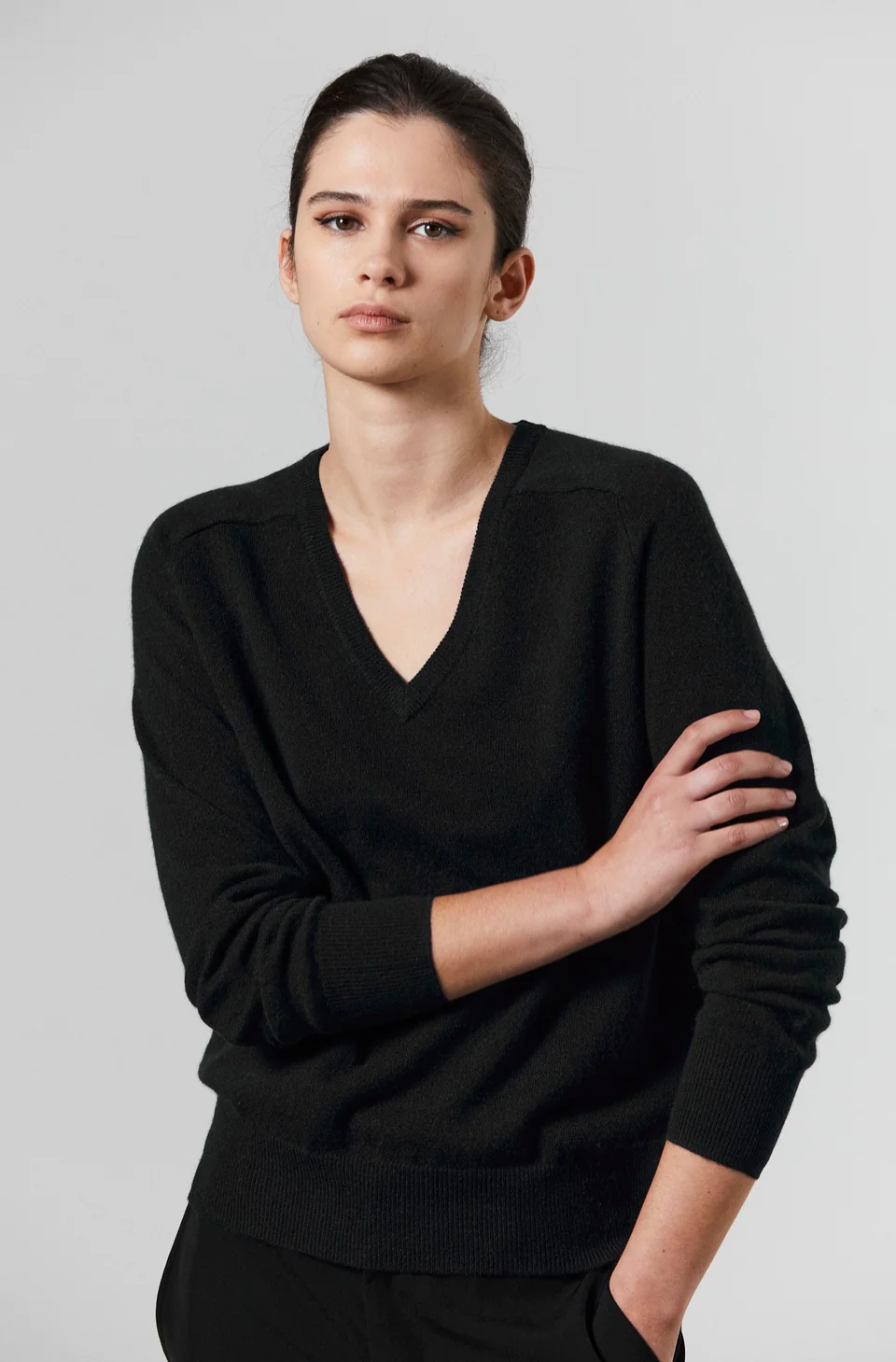 Laing Amy Cashmere V-Neck - Black