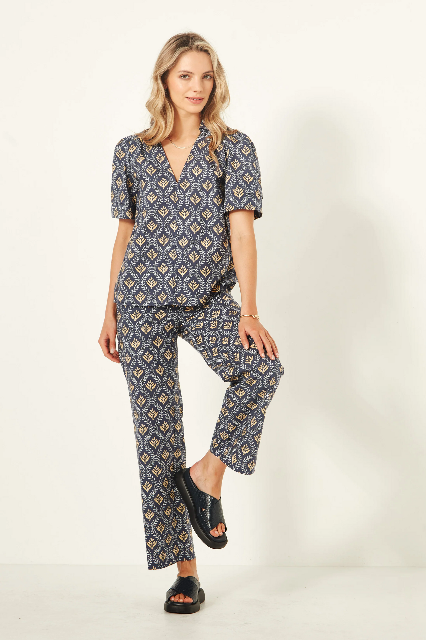 Lemon Tree Vega Pant - Blue Motif