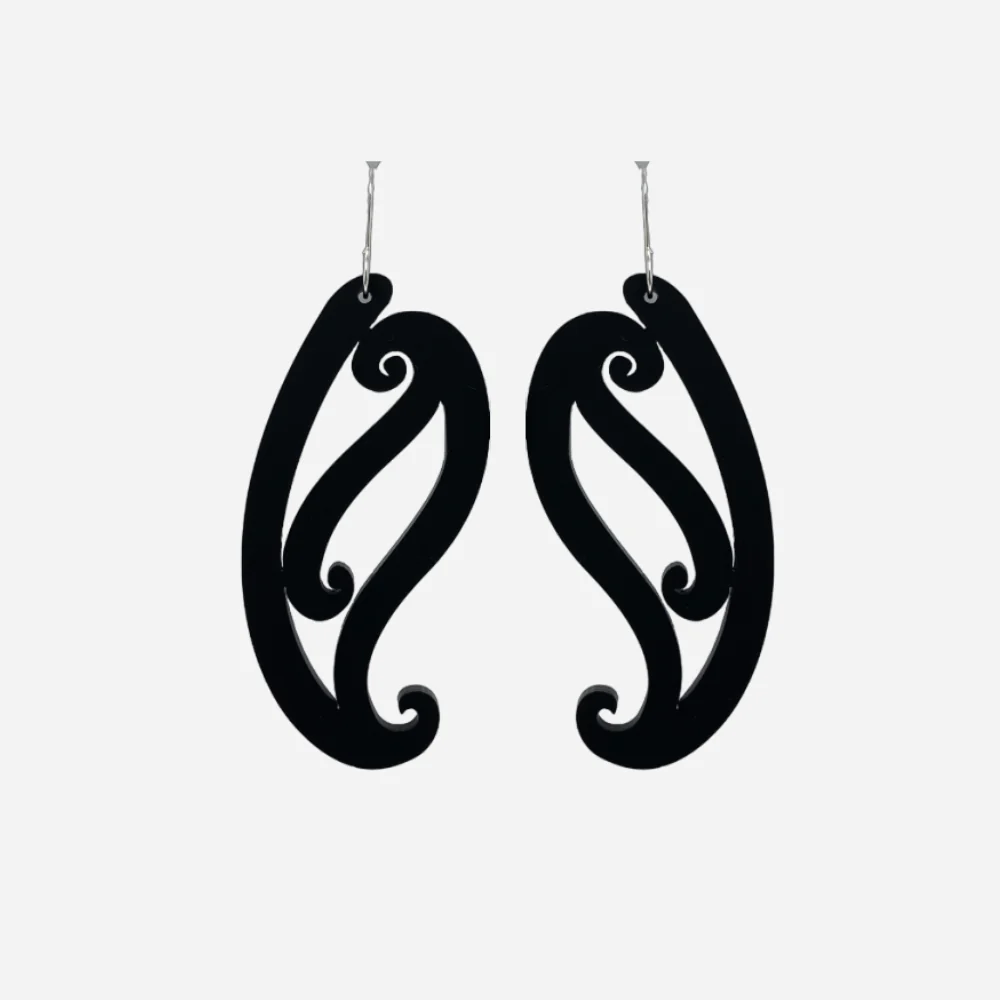 Nichola Tupuarangi Ngutu Kaka Earrings - Black