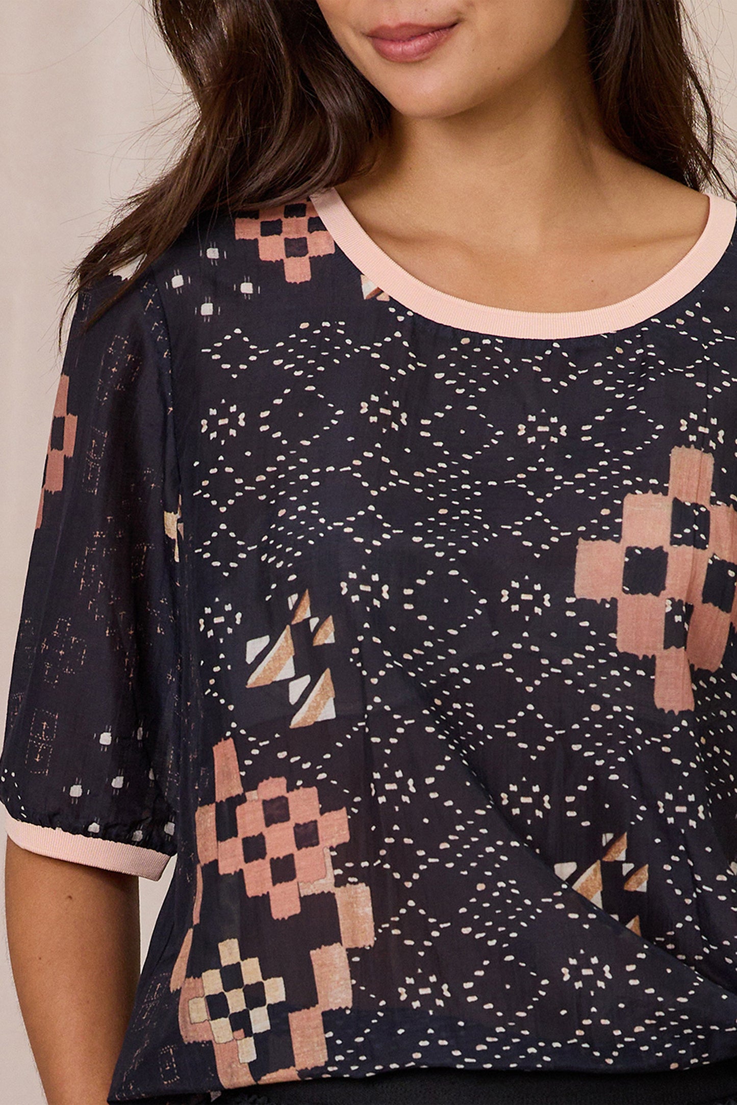 Design Nation Stash Woven Tee - Stash Print