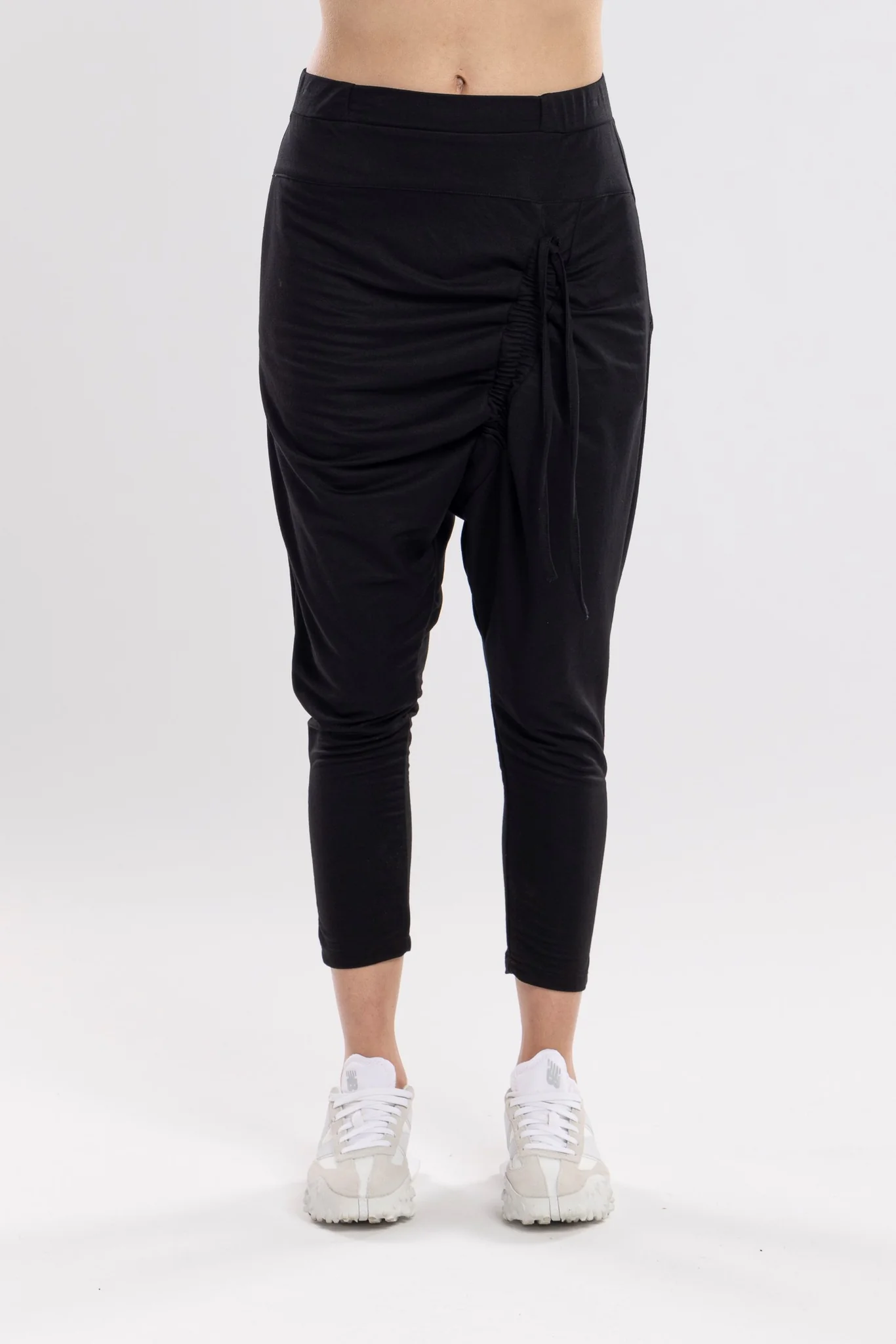 NES Roxy Pants - Black