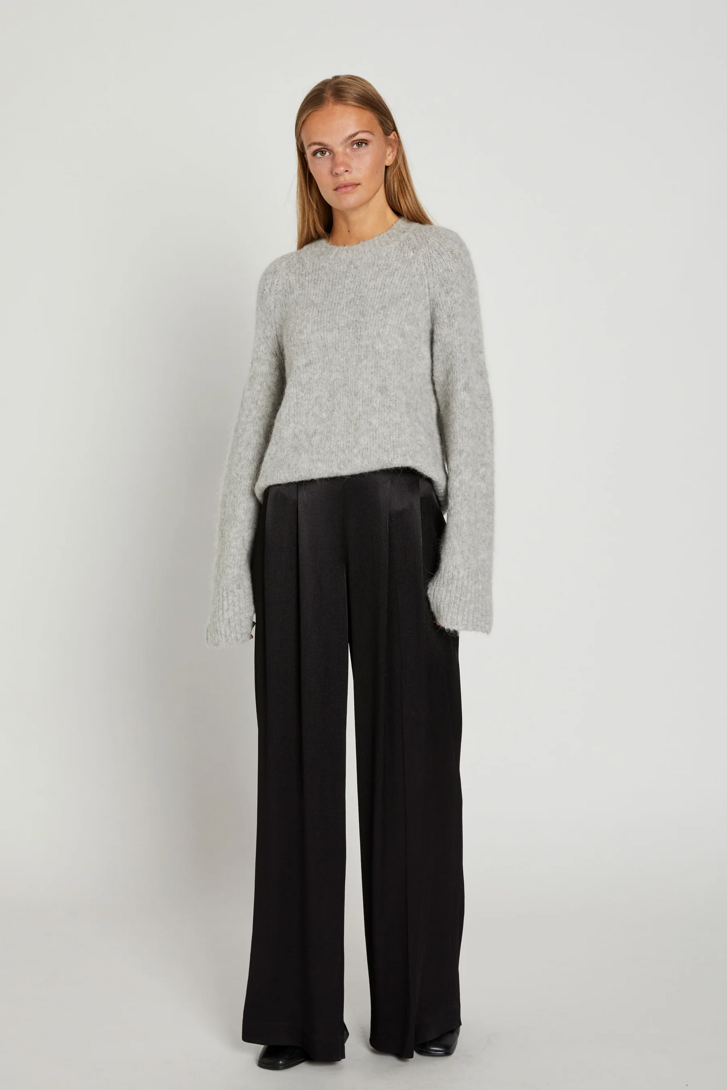 Rue de Femme Olana Pleat Pants - Black