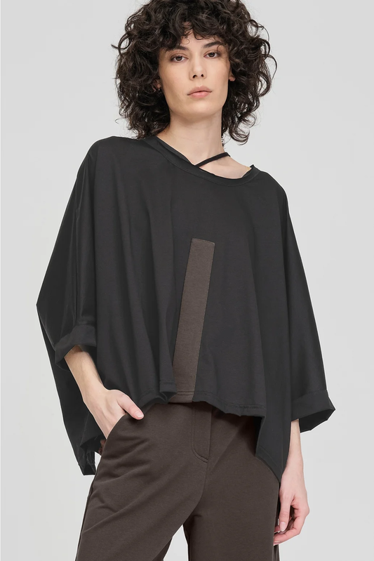 Taylor Opposing Tee - Black/Pinecone