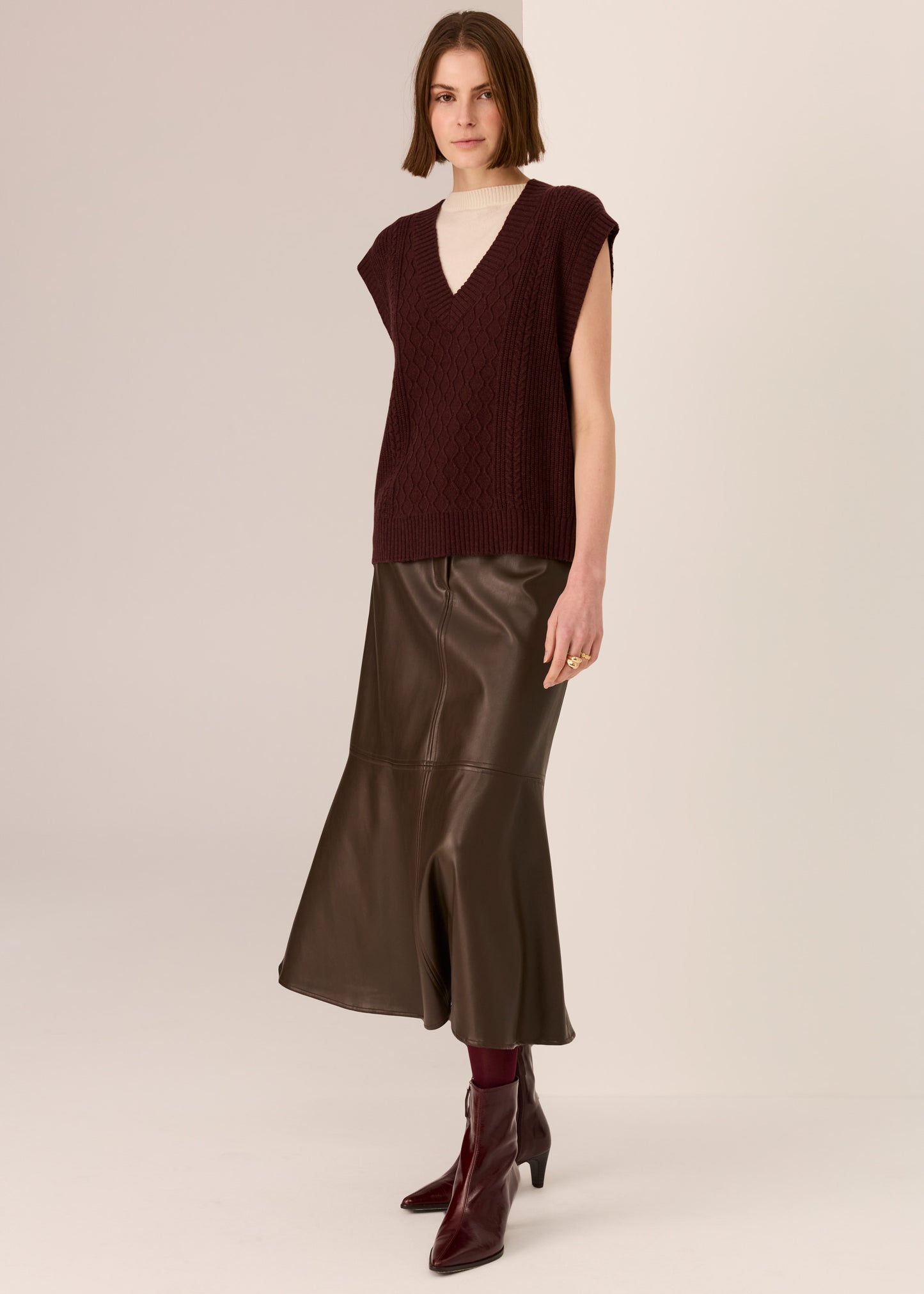 POL Loren Cable Vest - Merlot