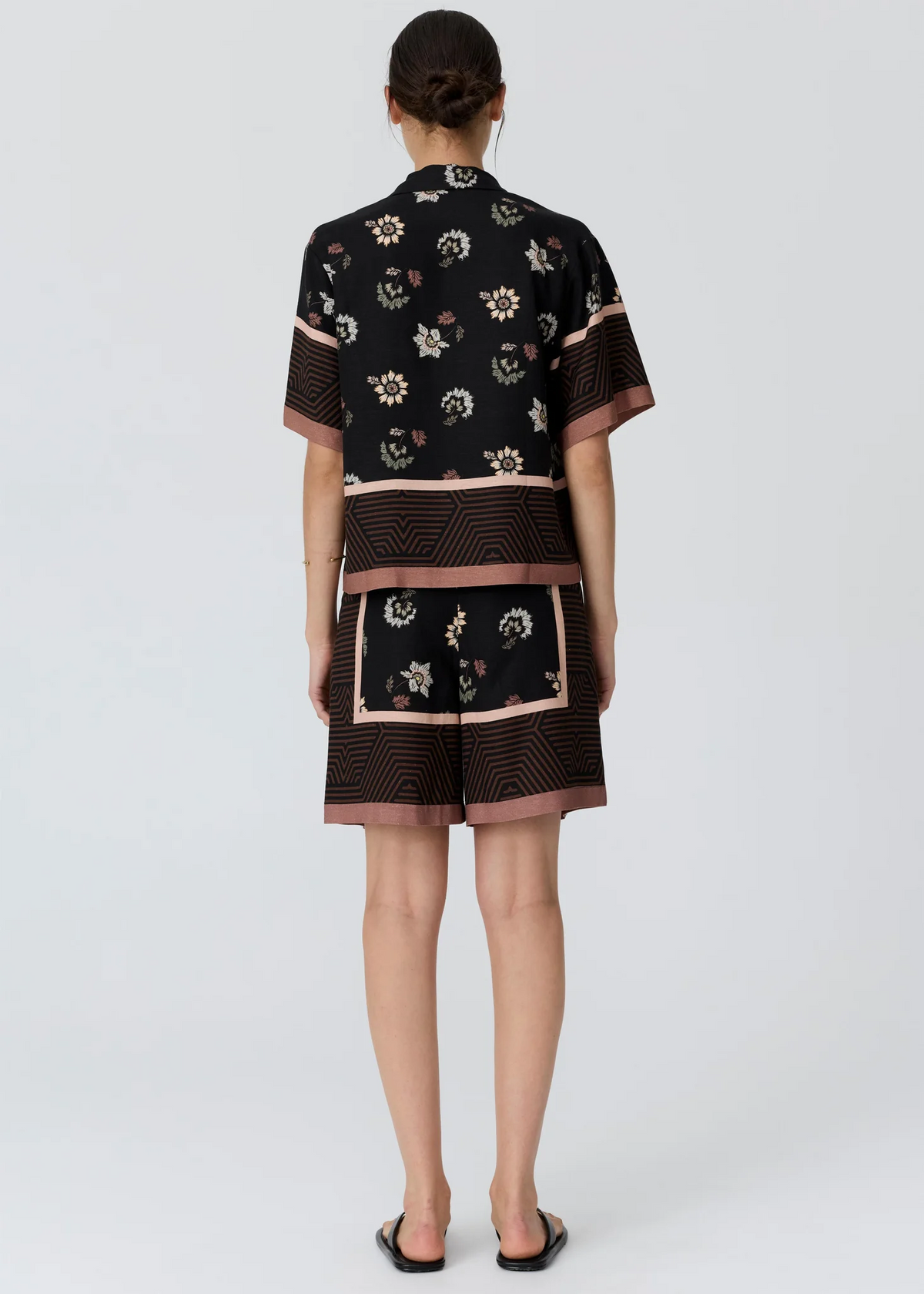 POL Trellis Short - Trellis Scarf Print