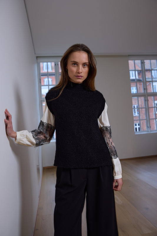 Rue De Femme Giselle Knit Vest - Black