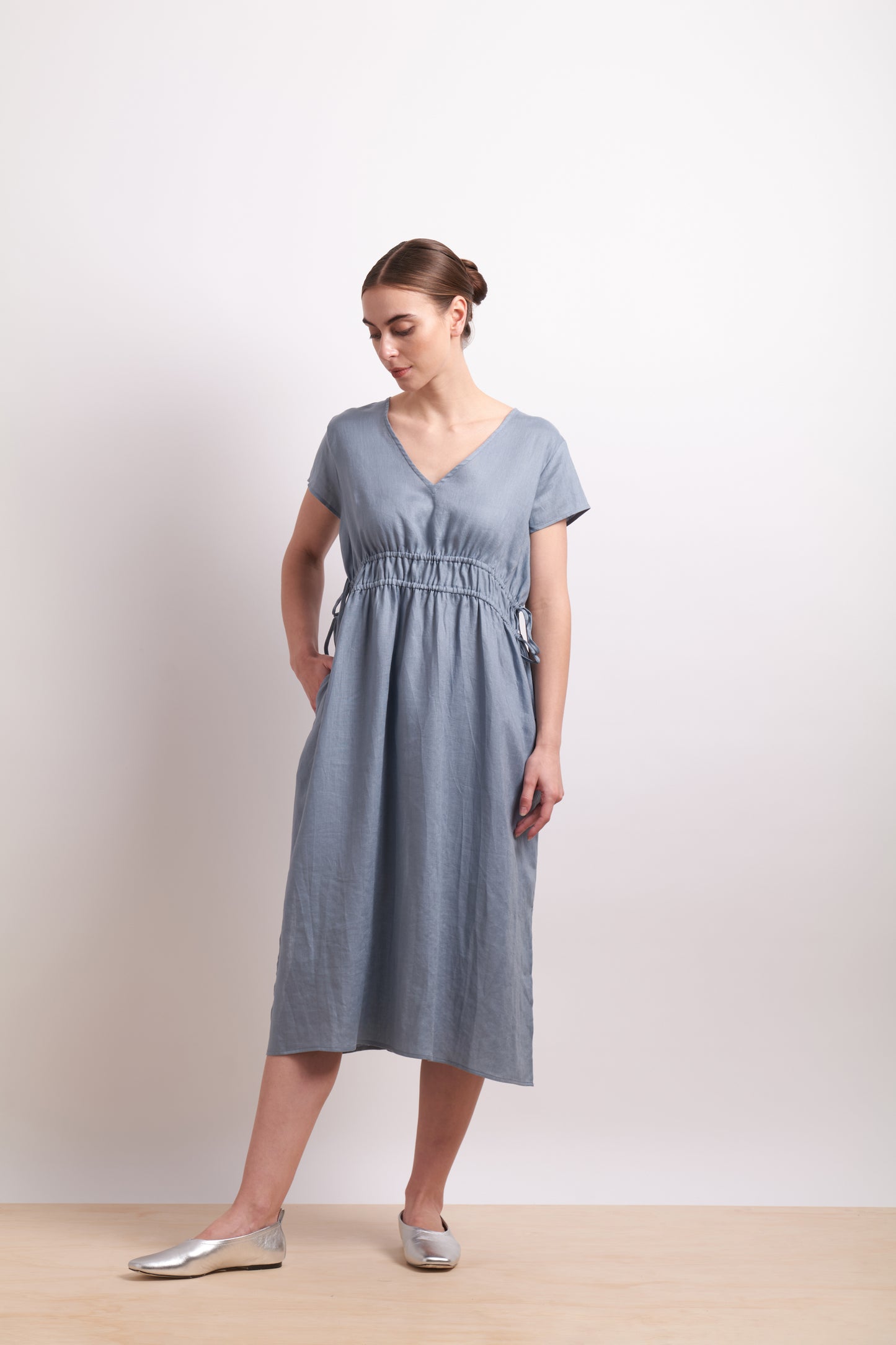 Neris Drawn In Dress - Dove