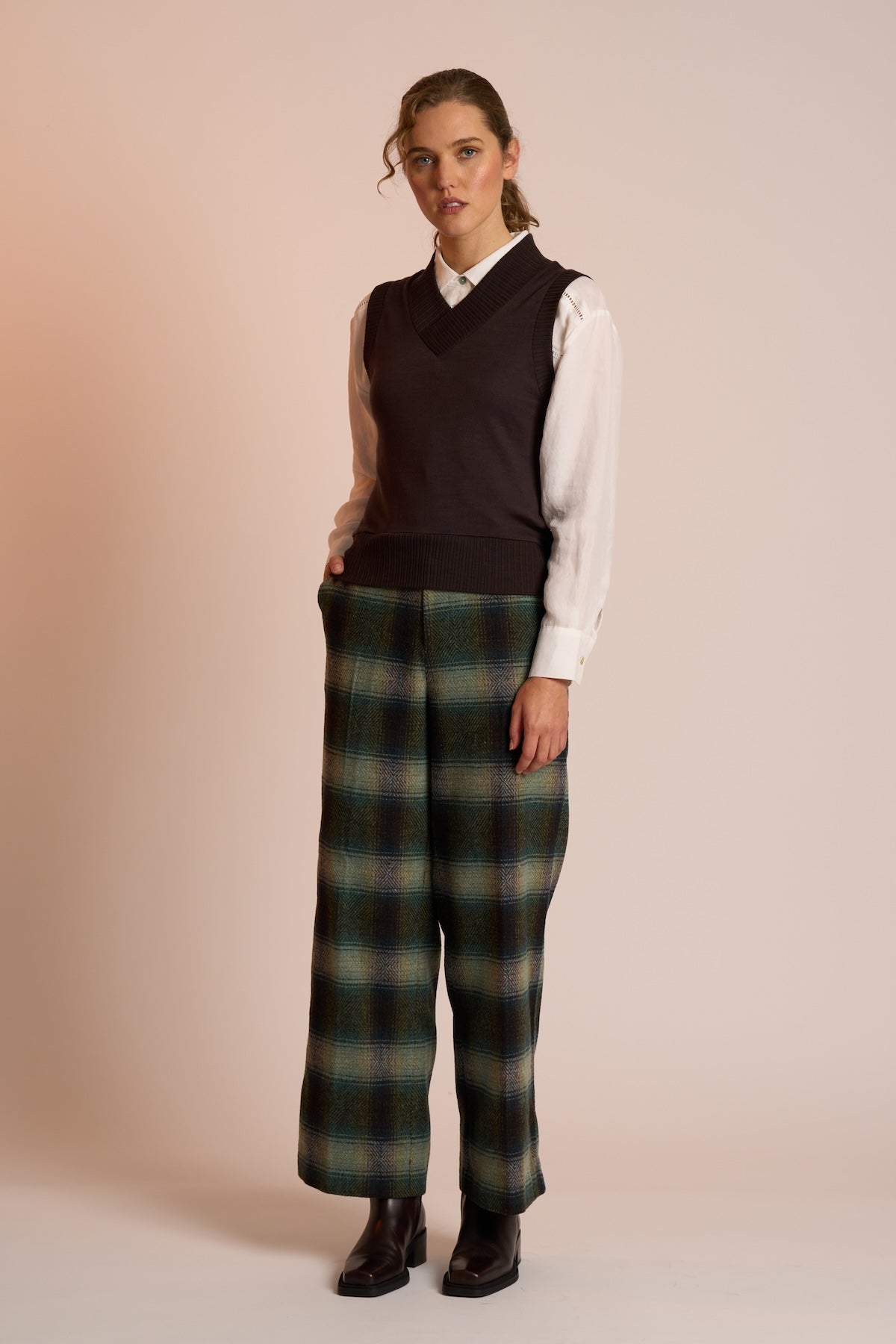 Neris Crop Vest - Bitter Sweet