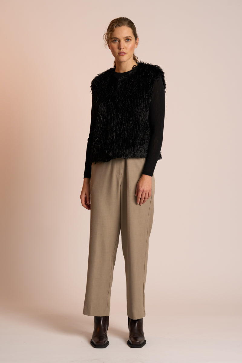 Neris Wilde Gilet - Raven