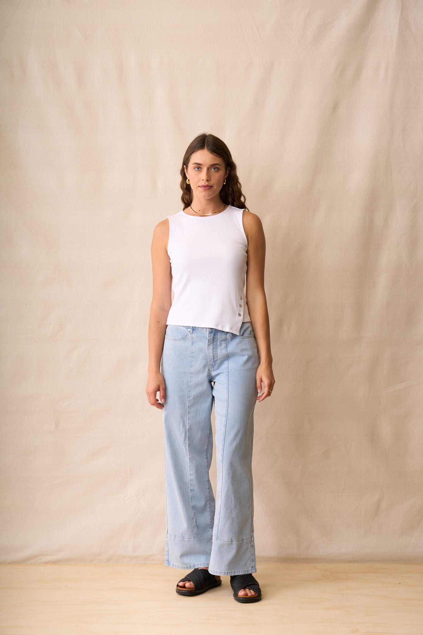 Neris Noah Side Button Tank - White