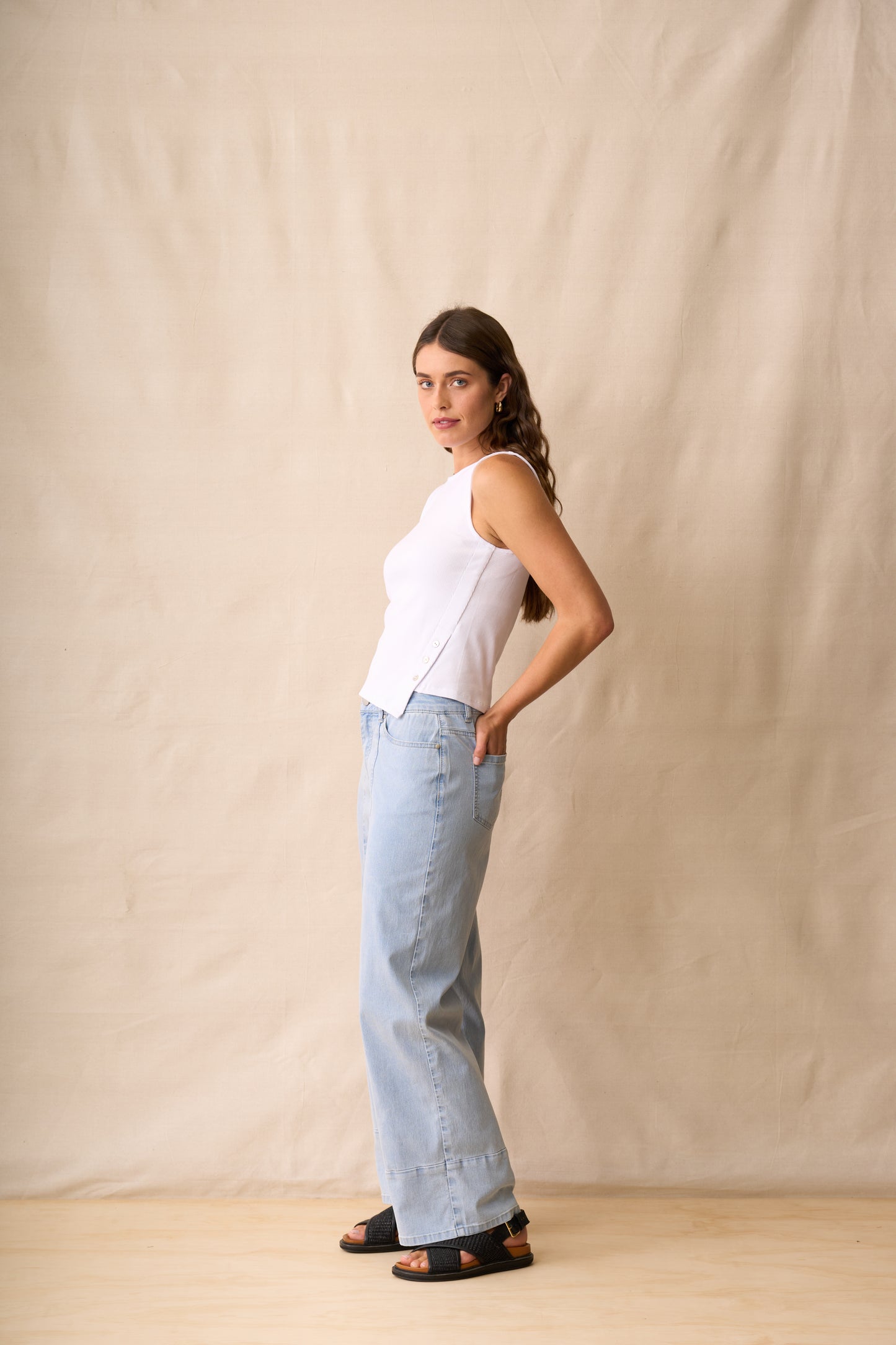 Neris Noah Side Button Tank - White