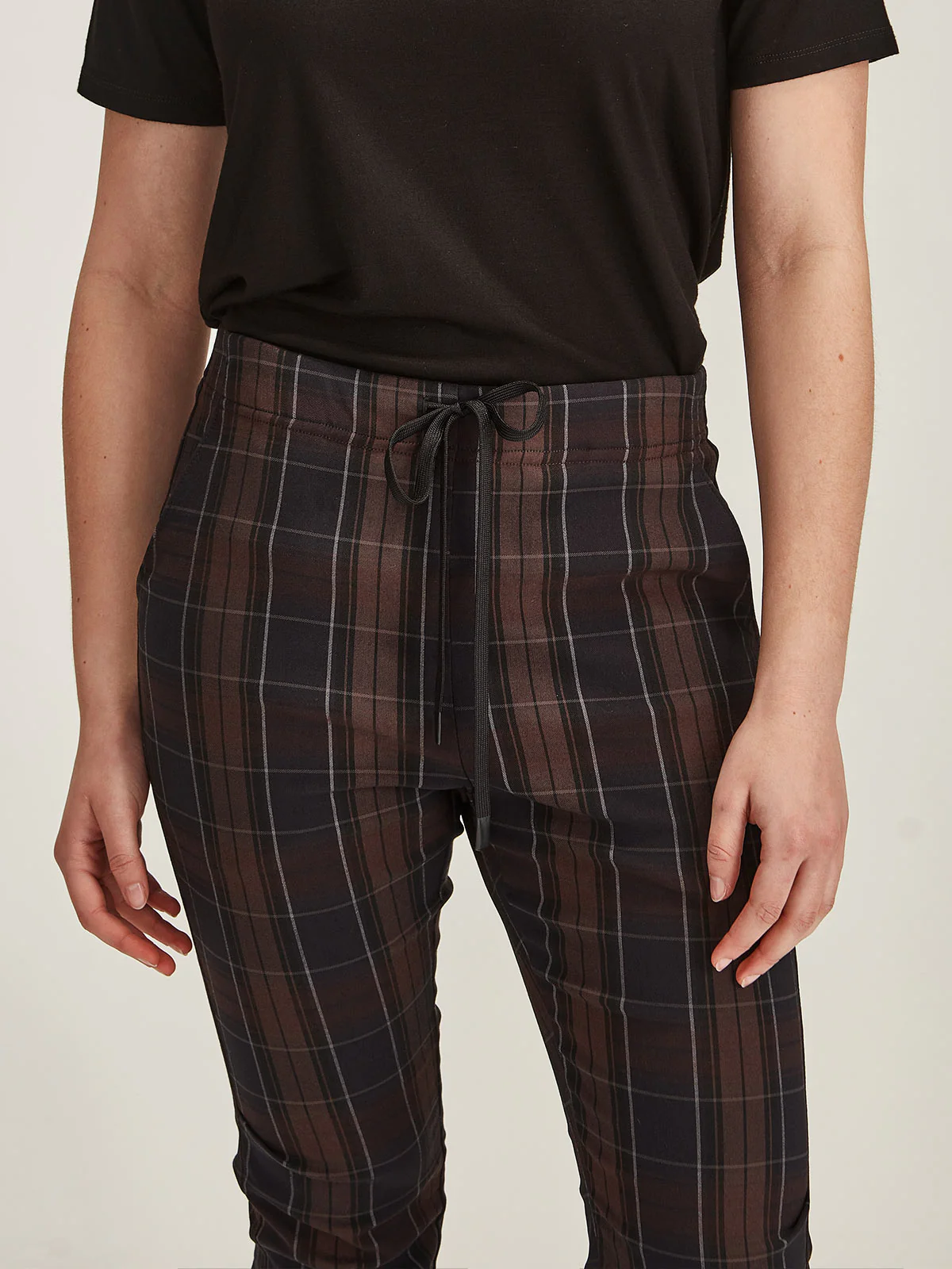 Sills Plaid Emily Jogger - Chocolate Plaid