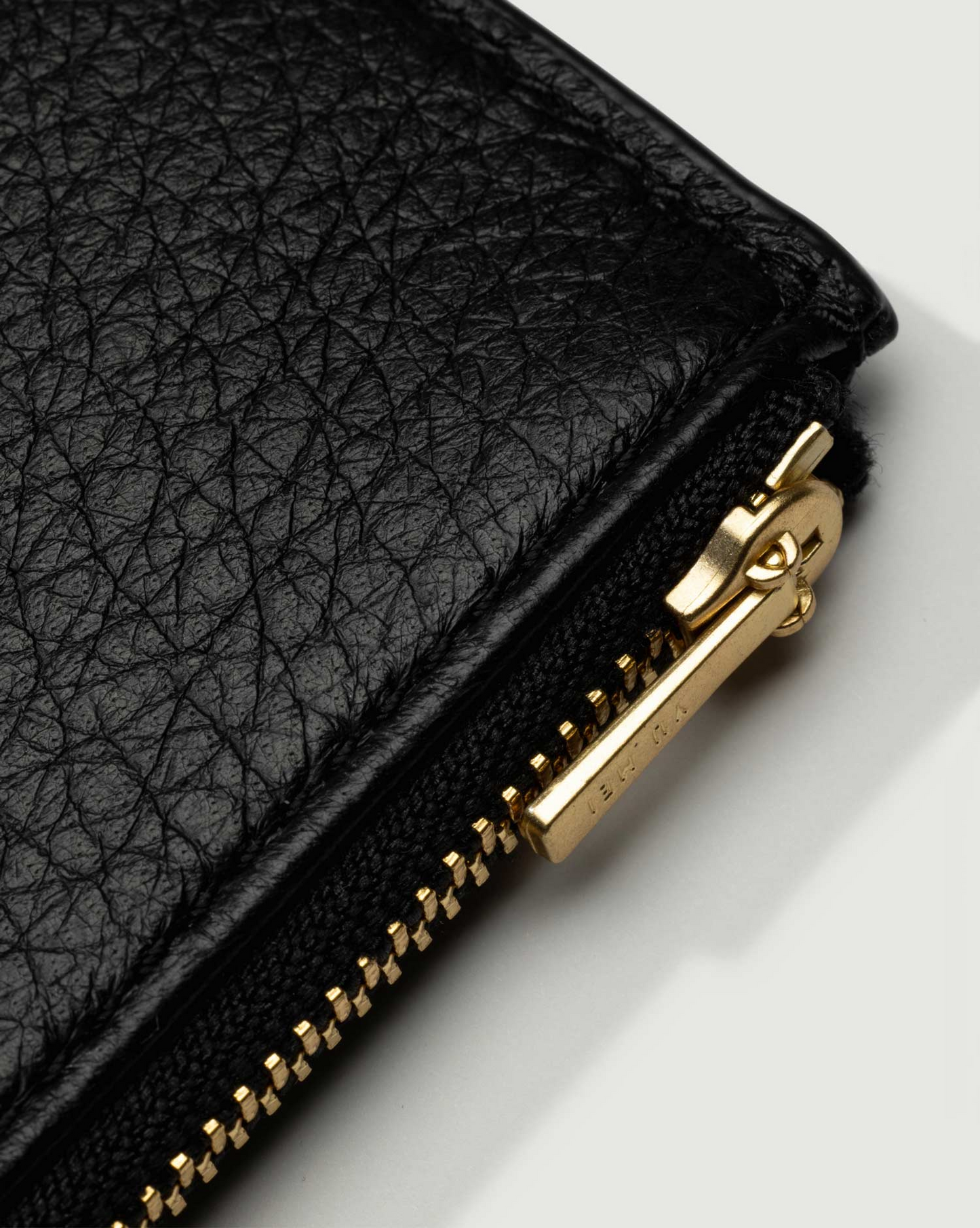 Yu Mei Adrian Envelope Clutch - Black