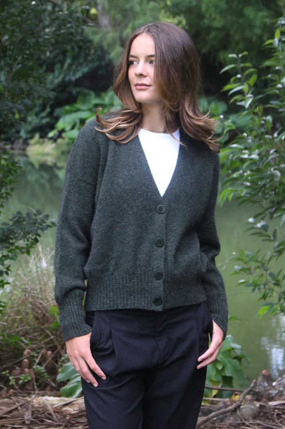 Lothlorian Prime V-Neck Cardigan - Moss