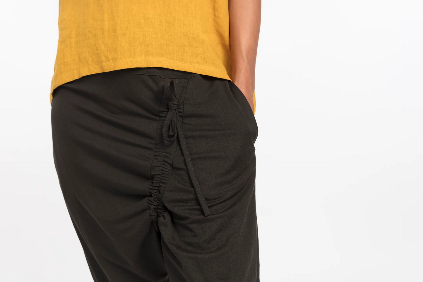 NES Roxy Pants - Black