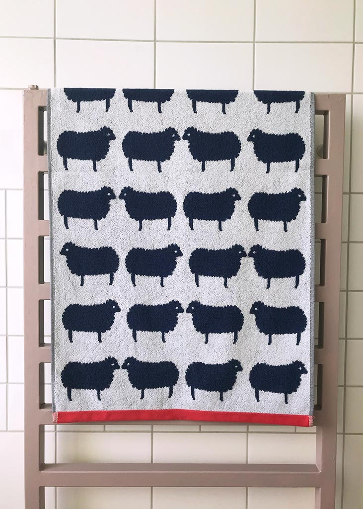 Anorak Organic Cotton Towels - Kissing Sheep