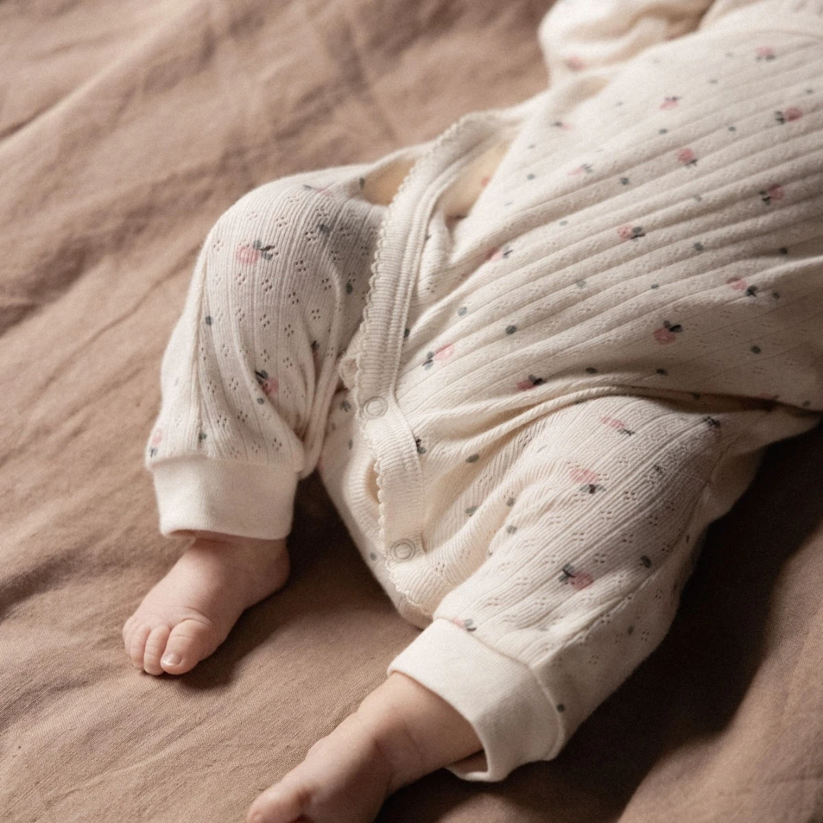 Nature Baby Kimono Stretch & Grow Pointelle - Posey Blossom Print