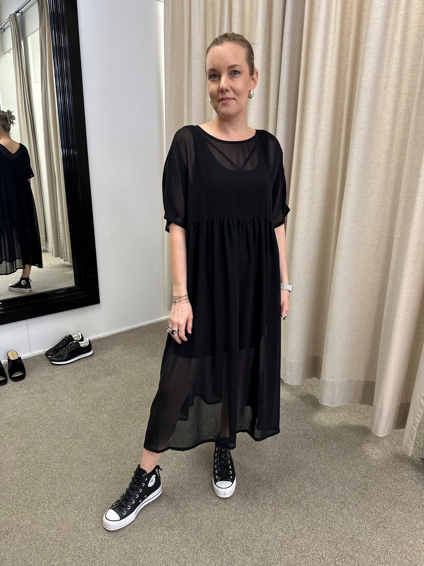 NES Tara Dress - Black