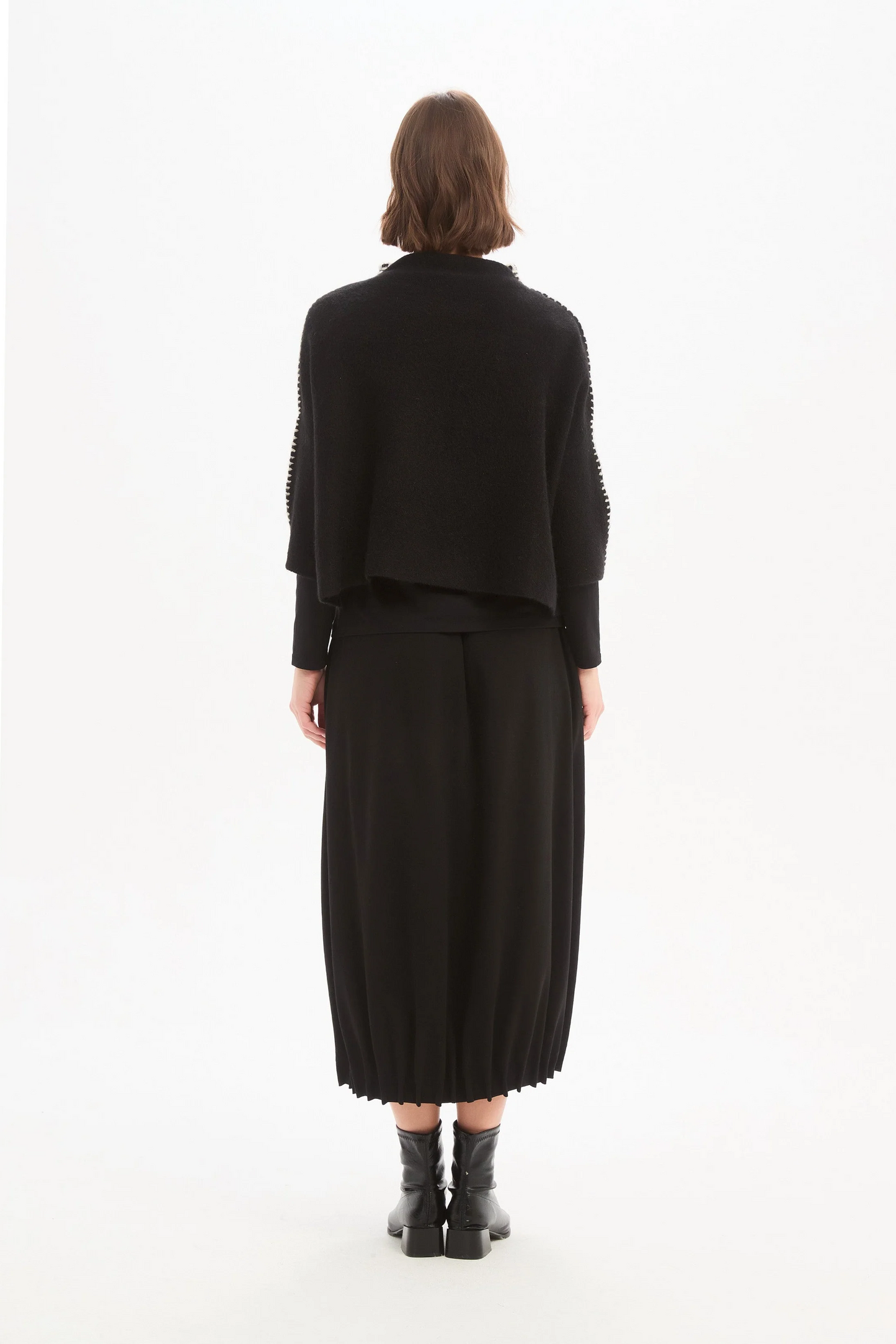 Tirelli Contrast Stitch Detail Knit - Black