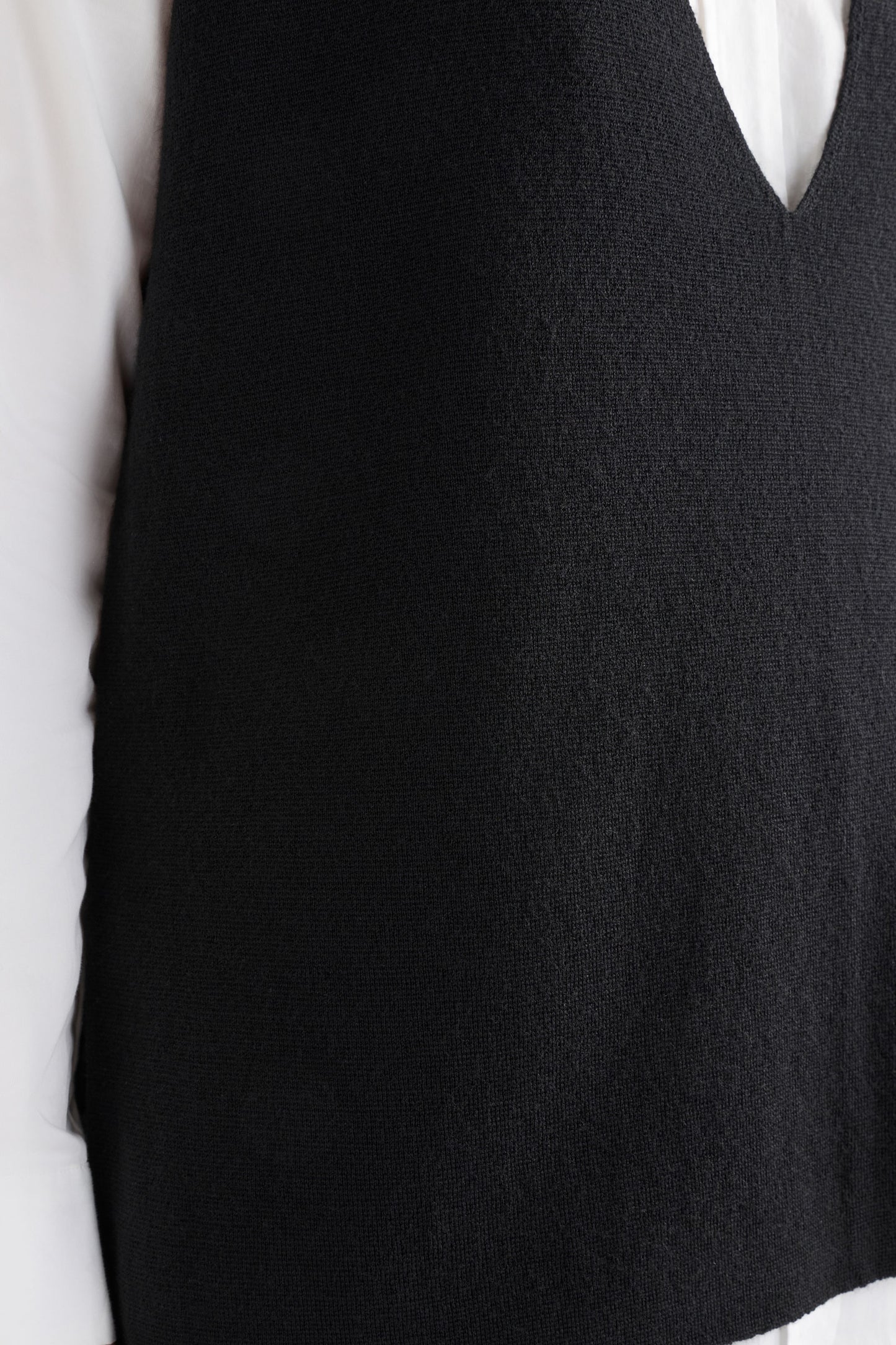 Elk Alin Knit Vest - Black