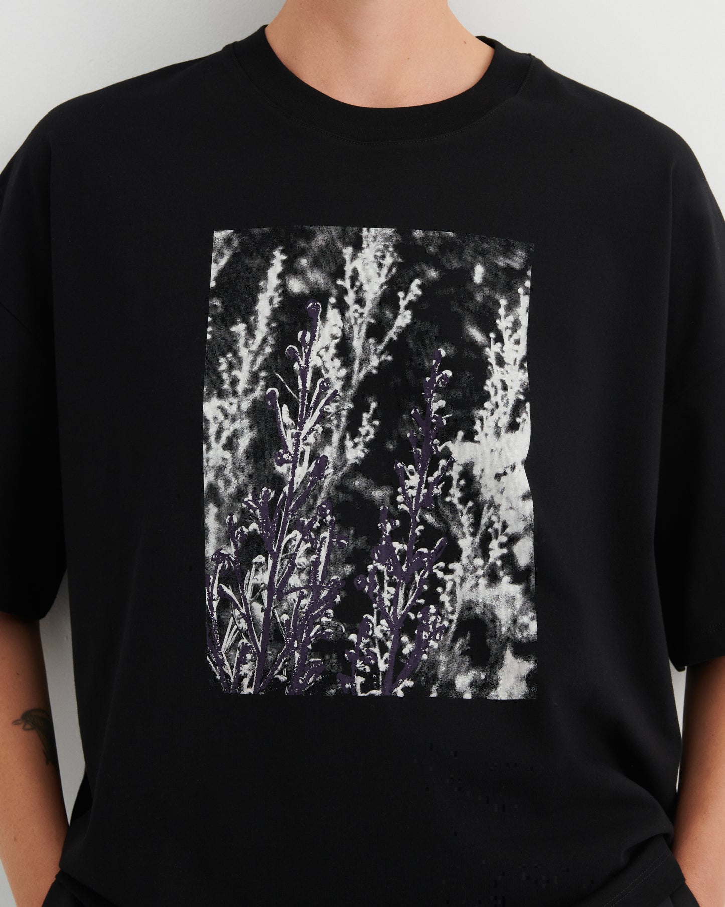 Kowtow Scene Tee - Black