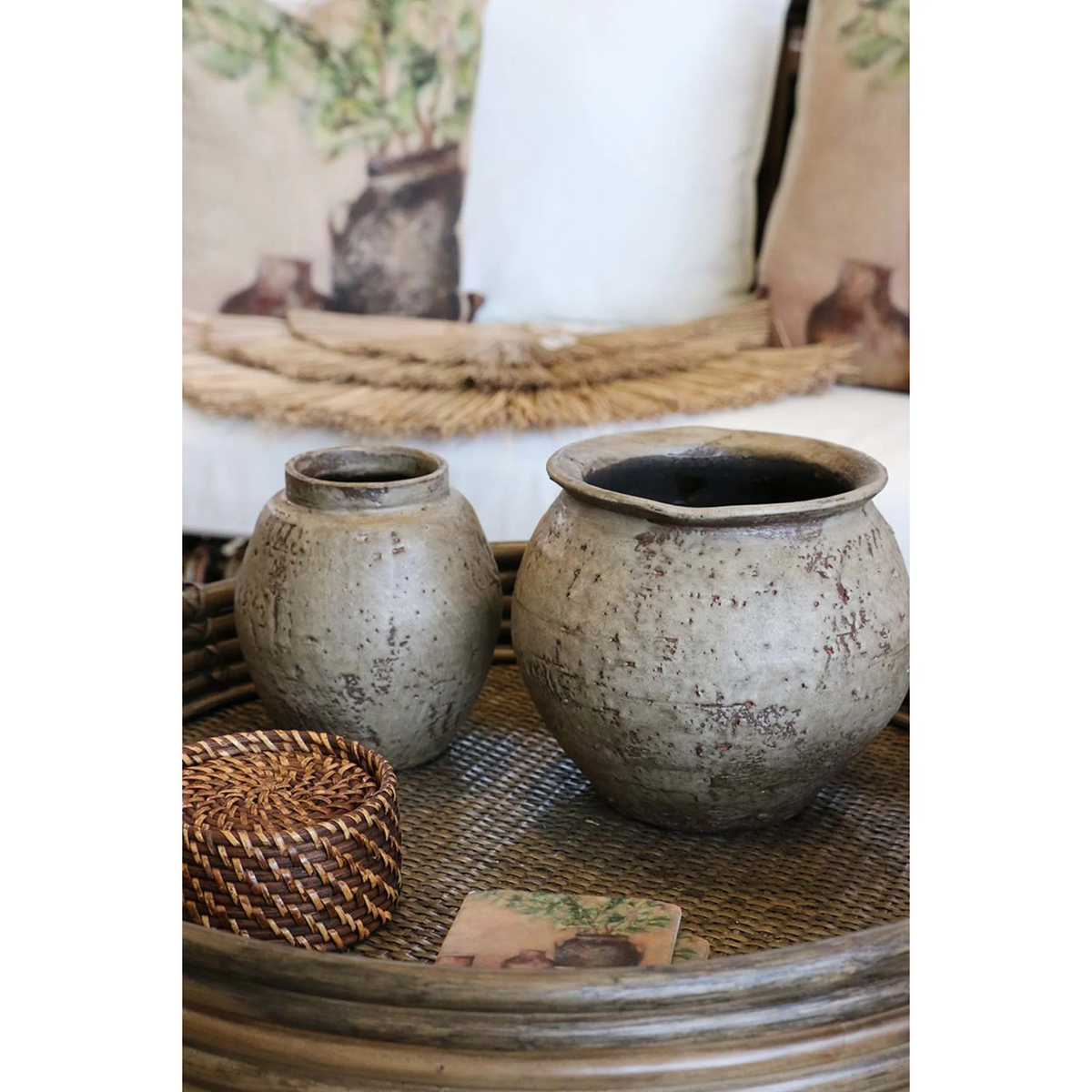 CC Interiors Tuscan Raffa Urn - Small